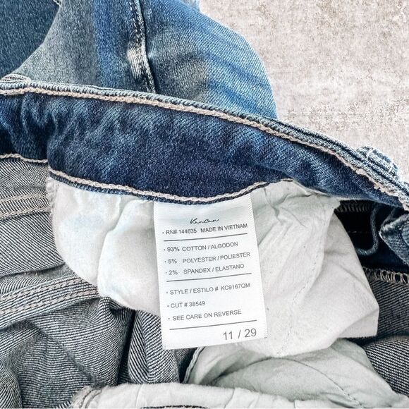 Kancan Dark Wash Straight Leg Crop Distressed Jean Size 11/29 - Picture 8 of 9